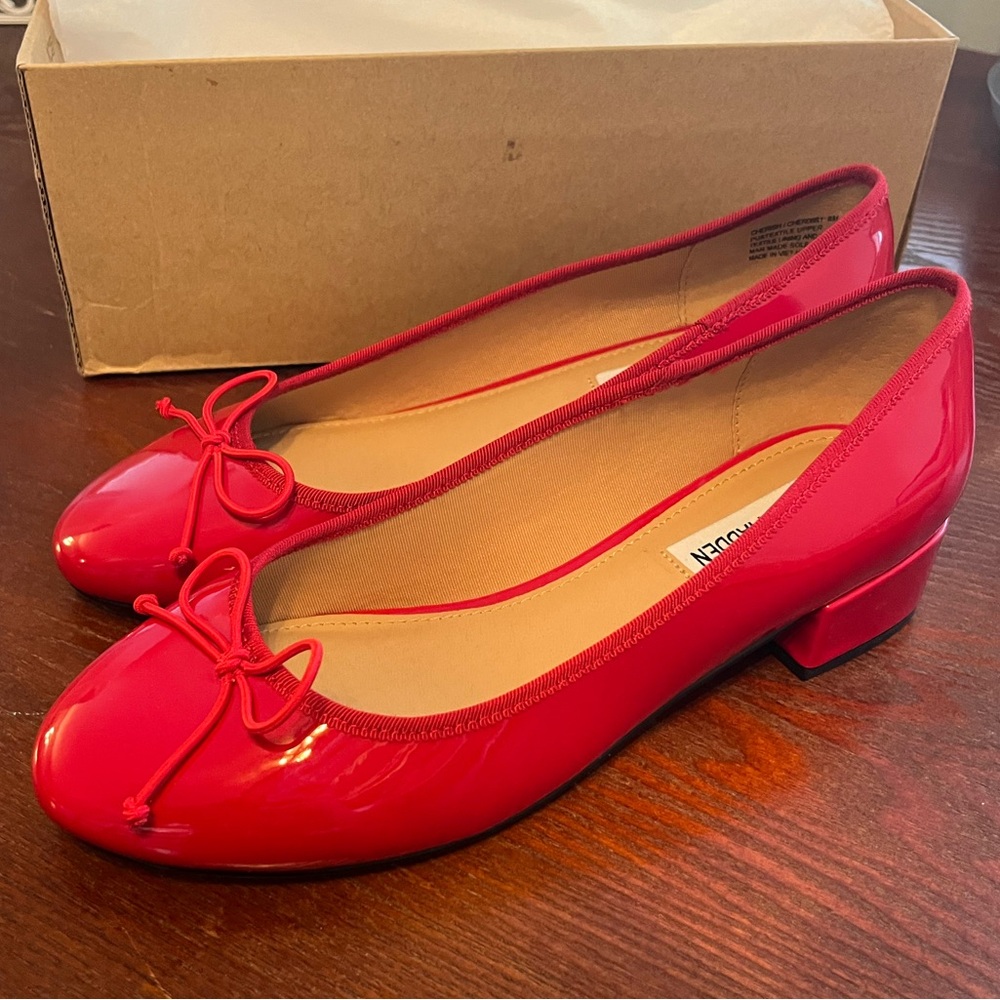 Steve Madden Womens Cherish Red Bow Slip On Block Heel Pumps Shoes New in Box - Picture 2 of 7